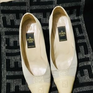 Auth Fendi pump Pequin gold